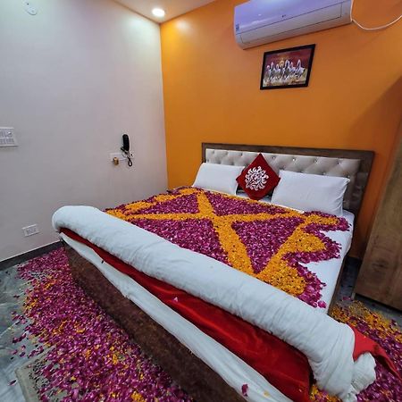 Hotel The Swiss Residency à Greater Noida Extérieur photo